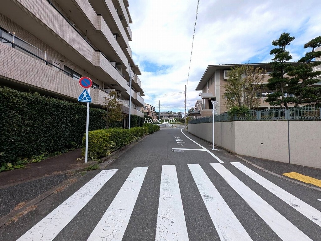 東建ニューハイツ赤塚公園　東側 前面道路